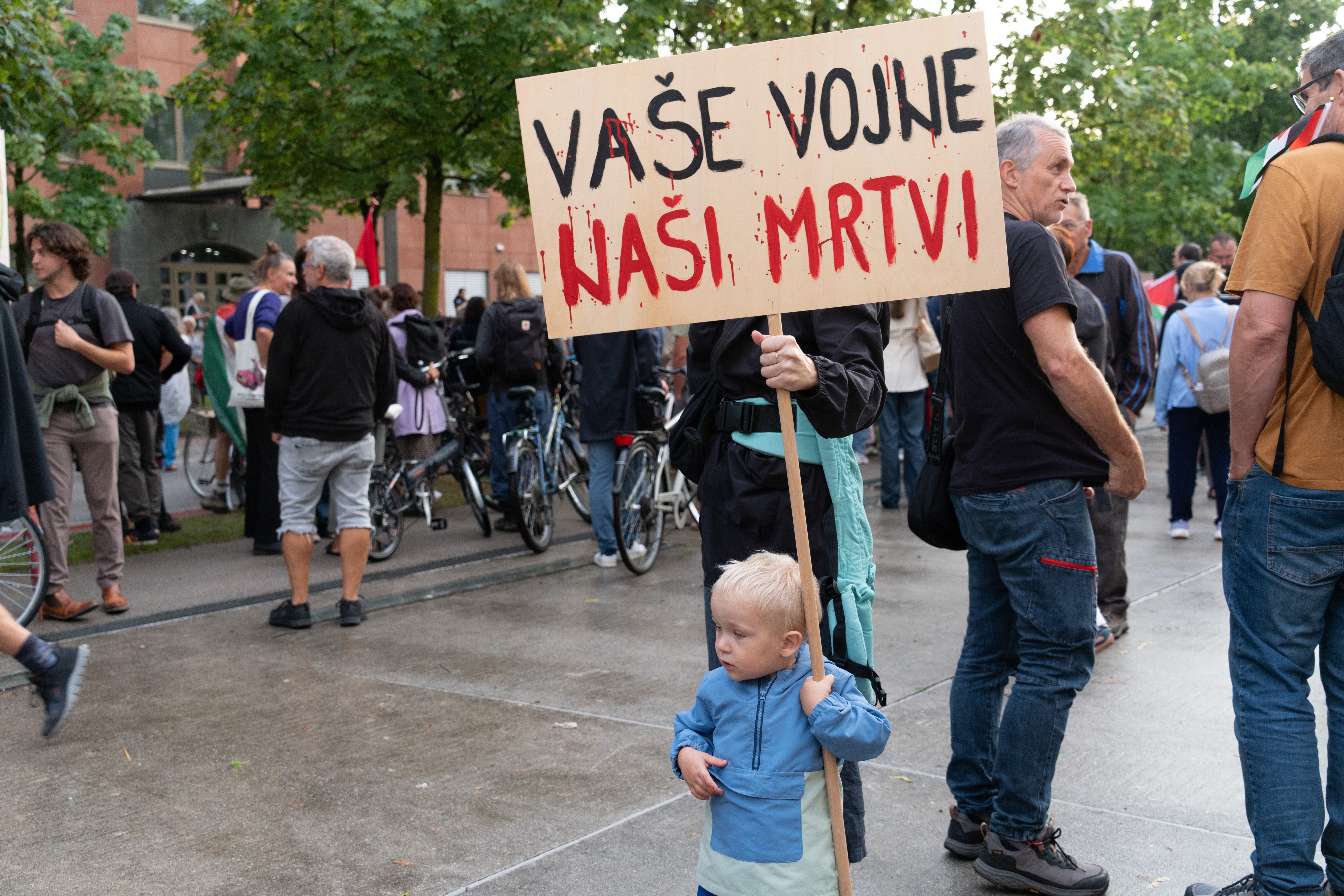 Vaše vojne, naši mrtvi